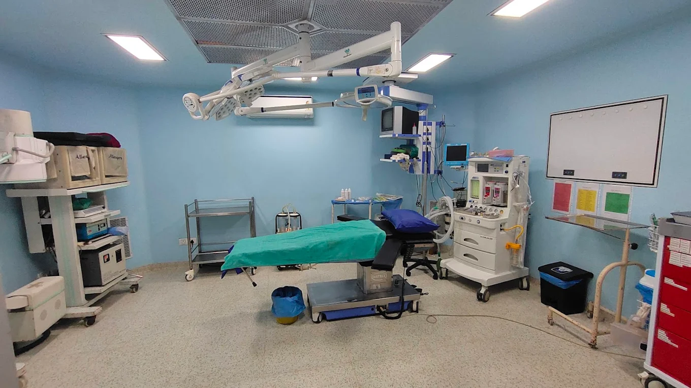 Kapoor Medical Centre hospital photos and images 2
